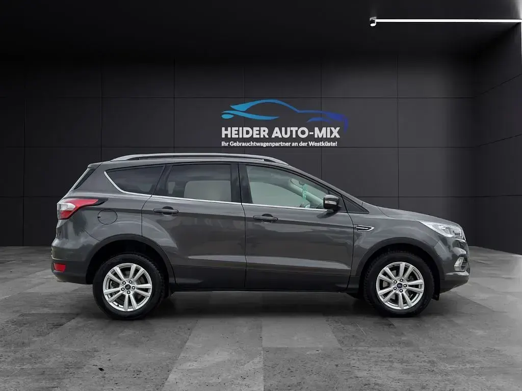 Gebraucht Ford Kuga Cool & Connect 120 PS (88 kW) 2017 Grau SUV