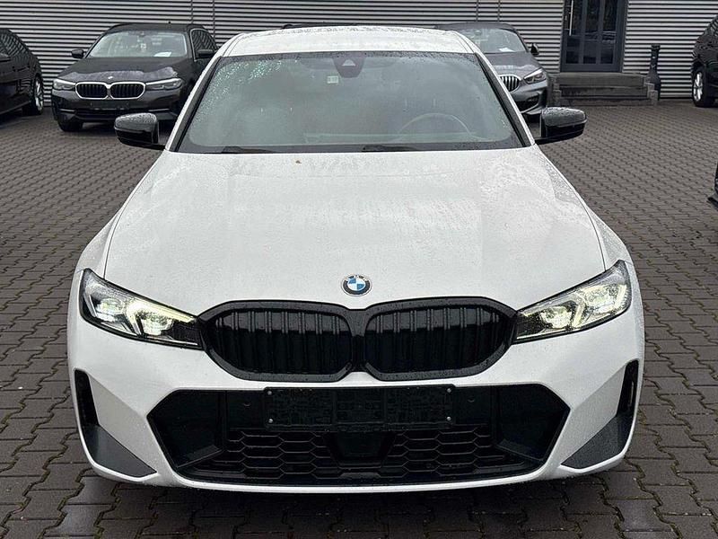 Gebraucht BMW 330 M Sport 286 PS (210 kW) 2023 Weißkeine angabe Limousine