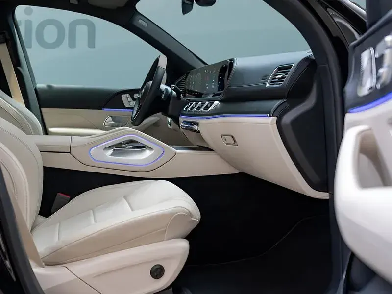 Gebraucht Mercedes GLE400 252 PS (185 kW) 2025 Schwarz SUV