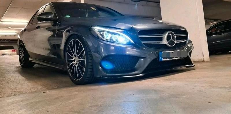 Grau Gebraucht 2015 Mercedes C400 AMG line Limousine | 32.499 € (Etwas zu teuer) - Bild 1/4