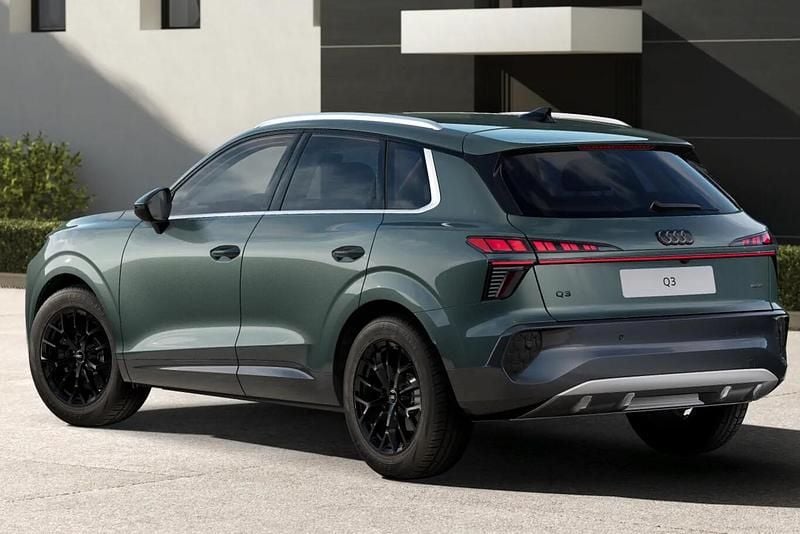 Neu Audi Q3 Ambiente 204 PS (150 kW) 2026 Salbeigrün metallic SUV