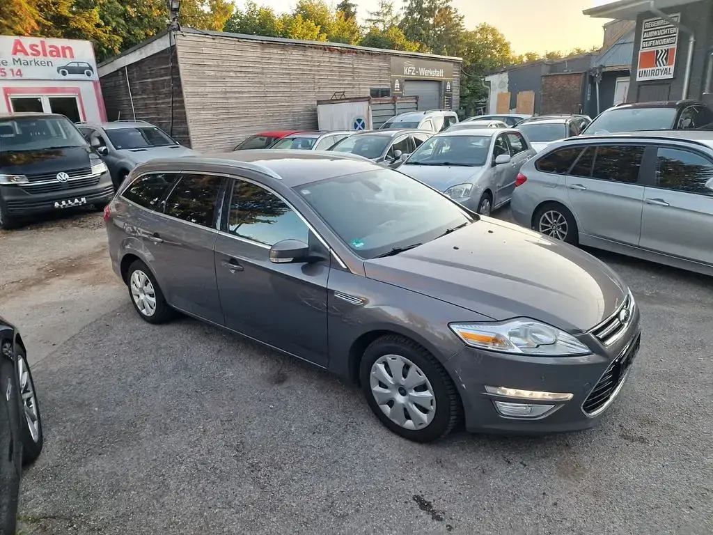 Gebraucht Ford Mondeo Business Edition 160 PS (117 kW) 2014 Braun Limousine