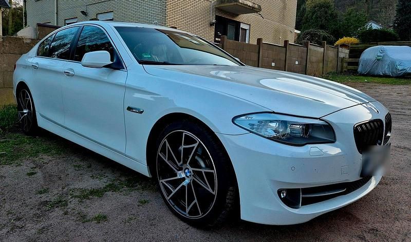 Gebraucht BMW 525 204 PS (150 kW) 2011 Weiß Limousine