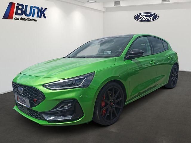 Mean green Gebraucht 2024 Ford Focus ST Limousine | 36.980 € (Etwas zu teuer) - Bild 1/4