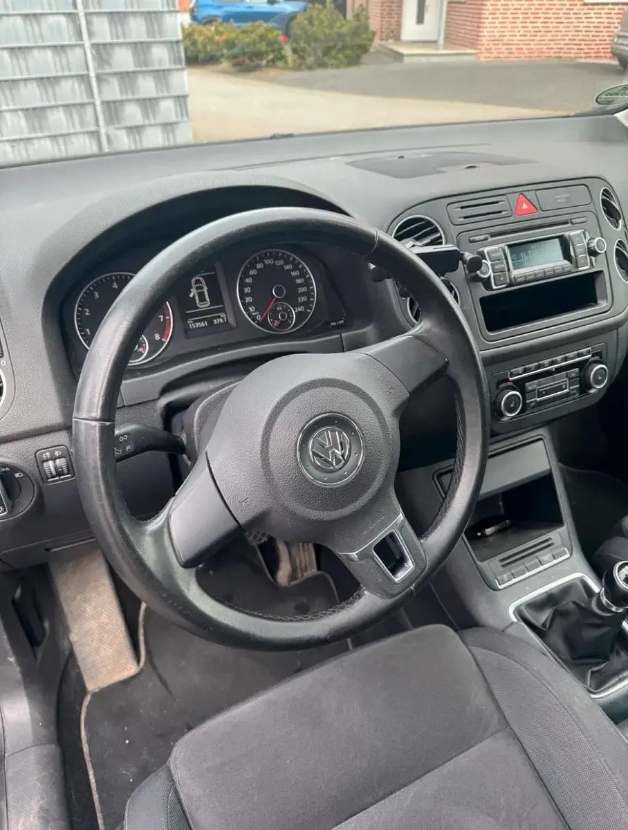 Używany VW Golf 122 KM (89 kW) 2011 Czarny Minivan