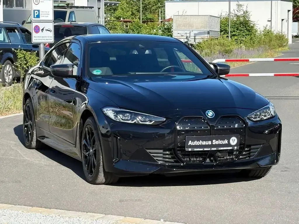 Gebraucht BMW i4 Sport Line 250 kW (340 PS) 2023 Schwarz Limousine
