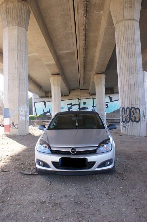 Gebraucht Opel Astra GTC 125 PS (91 kW) 2005 Silber Limousine