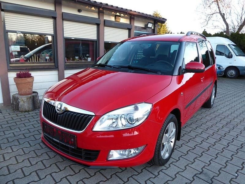 Rot Gebraucht 2013 Skoda Roomster Fresh Van / Kleinbus | 8.750 € (Teuer) - Bild 1/4
