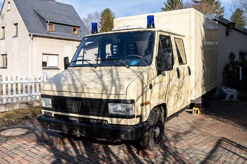 Gebraucht Fiat Ducato 14 75 PS (55 kW) 1994 Beige Van