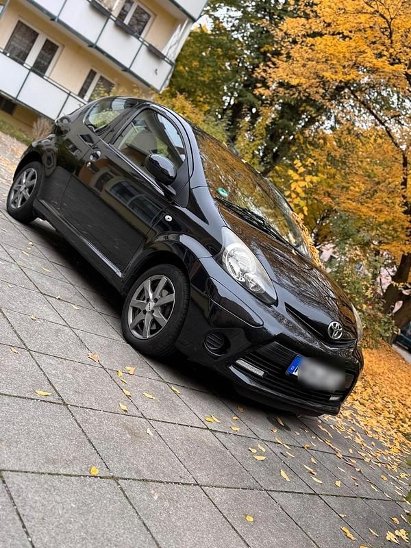 Schwarz Gebraucht 2014 Toyota Aygo Cool Kleinwagen | 3.400 € (Fairer Preis) - Bild 1/4