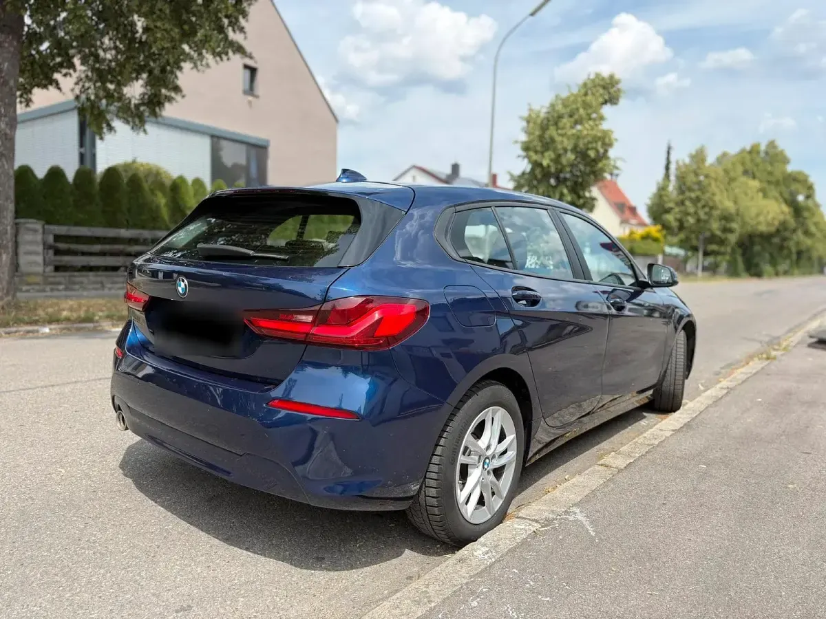 Gebraucht BMW 118 Advantage 140 PS (102 kW) 2019 Blau Kleinwagen