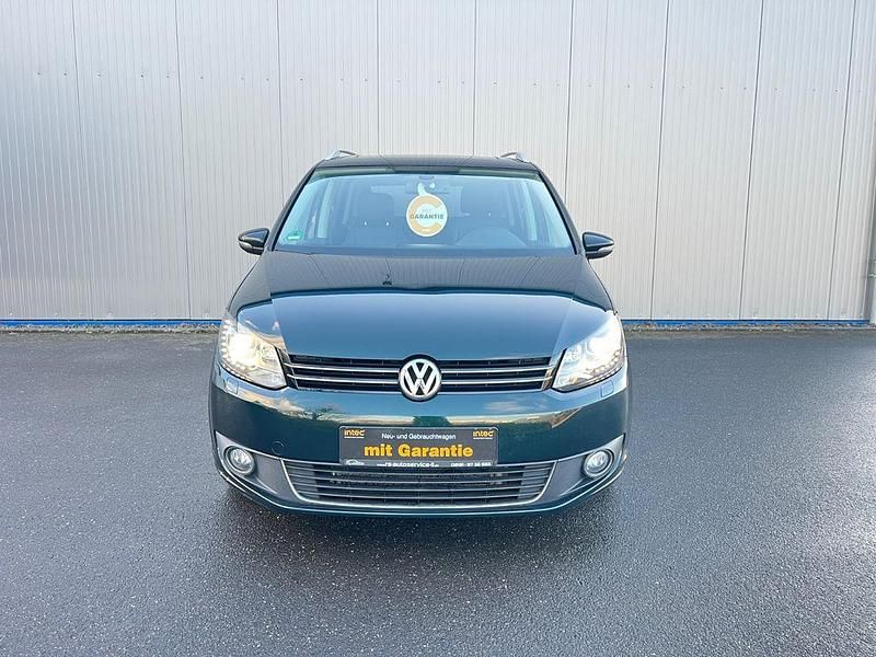 Gebraucht VW Touran Highline 140 PS (102 kW) 2014 Grün Van / Kleinbus