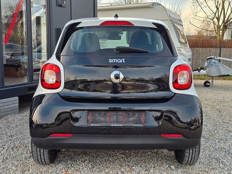 Gebraucht Smart ForFour 71 PS (52 kW) 2014 Schwarz Kleinwagen