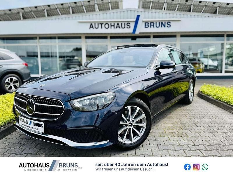 Cavansitblau metalliclack Gebraucht 2021 Mercedes E220 Kombi | 33.770 € (Etwas zu teuer) - Bild 1/4