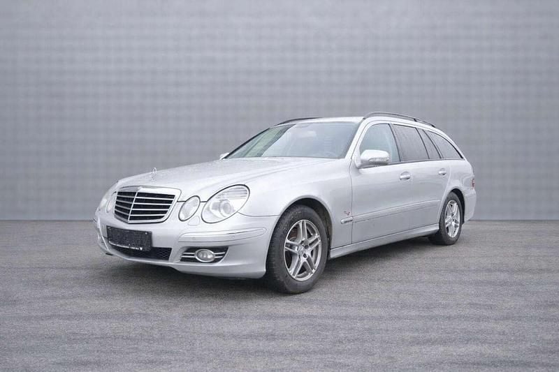 Gebraucht Mercedes E320 224 PS (164 kW) 2007 Iridiumsilber  metalliclack Kombi