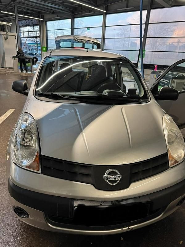 Gebraucht Nissan Note 88 PS (64 kW) 2006 Silber Kleinwagen