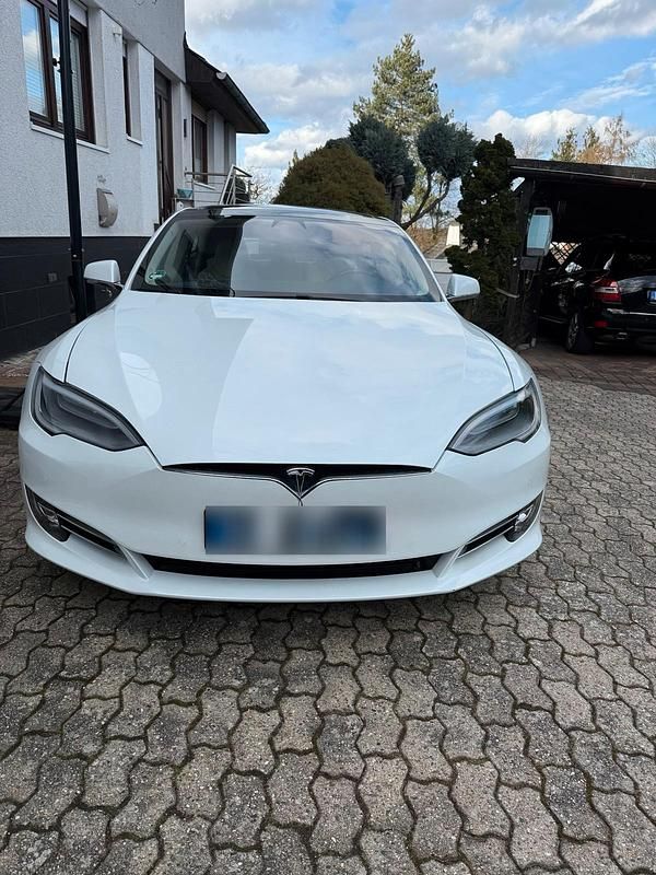 Gebraucht Tesla Model S 386 kW (525 PS) 2018 Weiß Kleinwagen