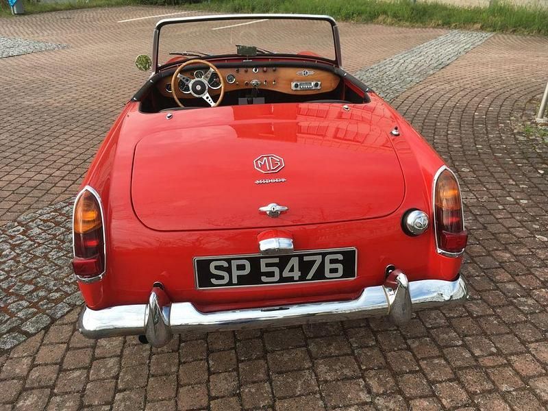 Second-hand MG Midget 48 CP (35 kW) 1962 Roșu Cabrio