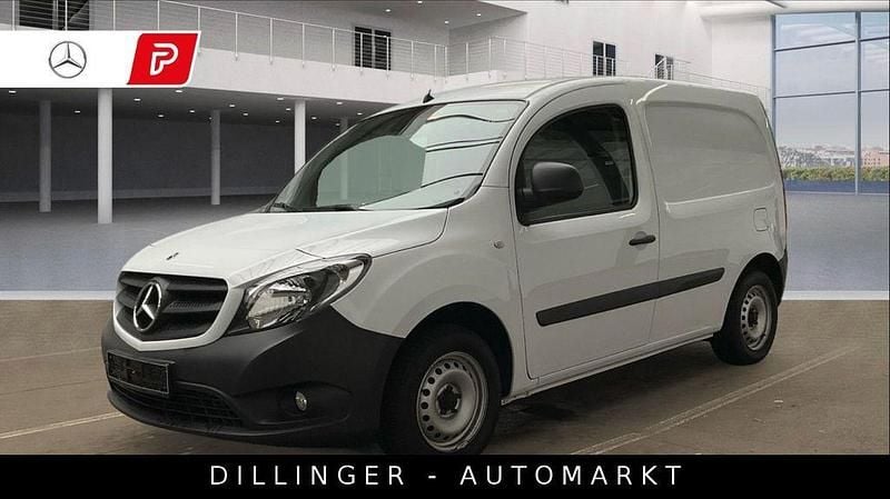 Weiß Gebraucht 2021 Mercedes Citan 111 Van / Kleinbus | 13.890 € (Guter Preis) - Bild 1/4