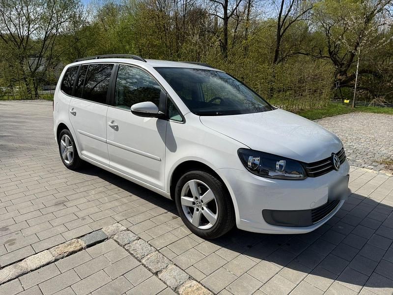 Gebraucht VW Touran 2012 Weiß Van / Kleinbus