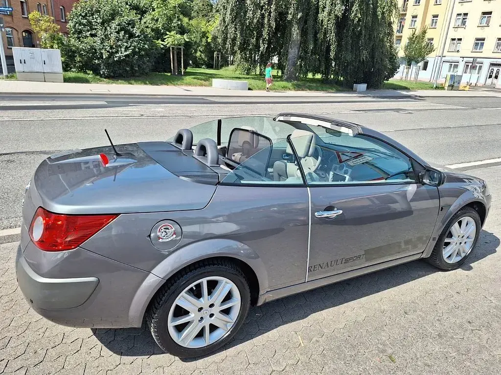 Gebraucht Renault Mégane Cabriolet Privilege 135 PS (99 kW) 2005 Grau Cabrio