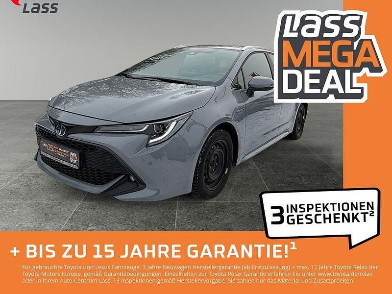 Manhattangrau metallic Gebraucht 2021 Toyota Corolla Team Kombi | 21.980 € (Fairer Preis) - Bild 1/4