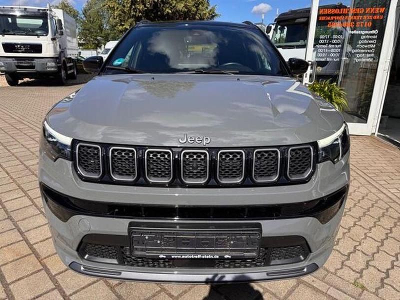 Gebraucht Jeep Compass Limited 150 PS (110 kW) 2021 Grau SUV