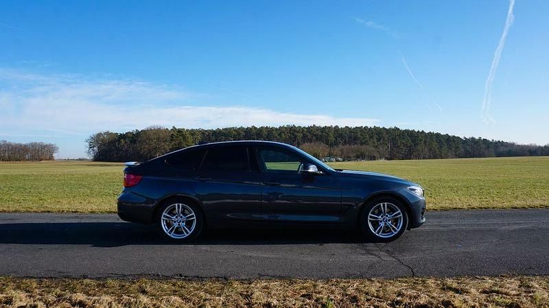 Gebraucht BMW 330 Gran Turismo Sport Line 258 PS (189 kW) 2017 Grau Limousine