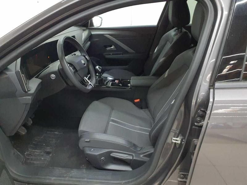 Gebraucht Opel Astra 131 PS (96 kW) 2024 Vulkan grau metallic Kombi