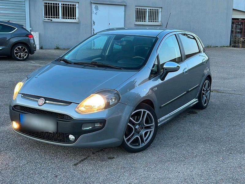 Grau Gebraucht 2011 Fiat Grande Punto Kleinwagen | 4.800 € - Bild 1/4