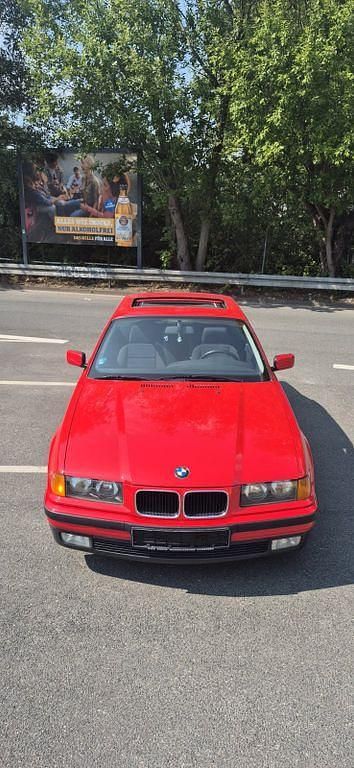 Gebraucht BMW 316 102 PS (75 kW) 1995 Rot Coupé