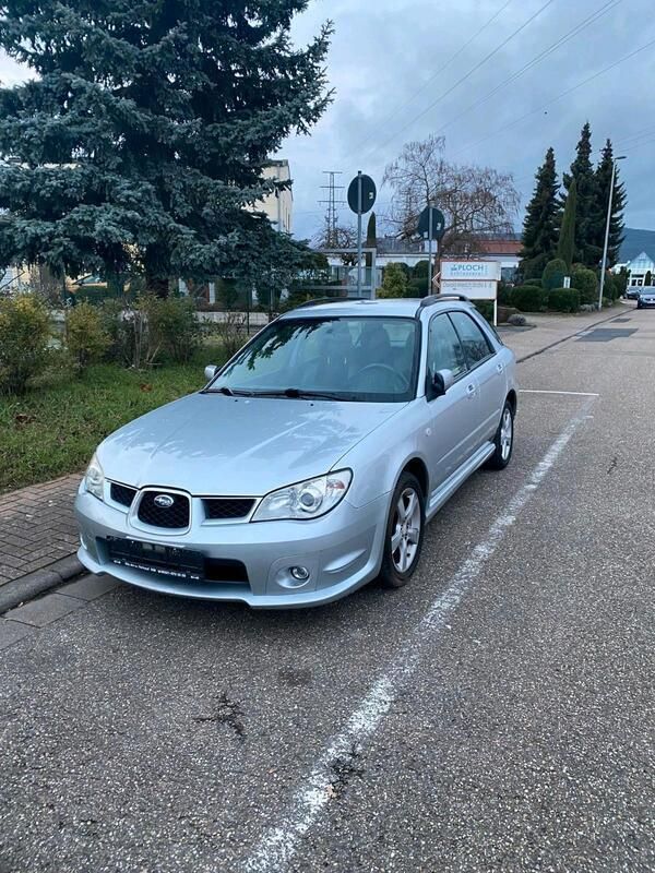 Silber Gebraucht 2006 Subaru Impreza Kombi | 4.500 € - Bild 1/4