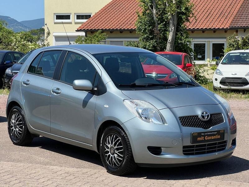 Silber Gebraucht 2006 Toyota Yaris Sol Kleinwagen | 4.499 € (Fairer Preis) - Bild 1/4