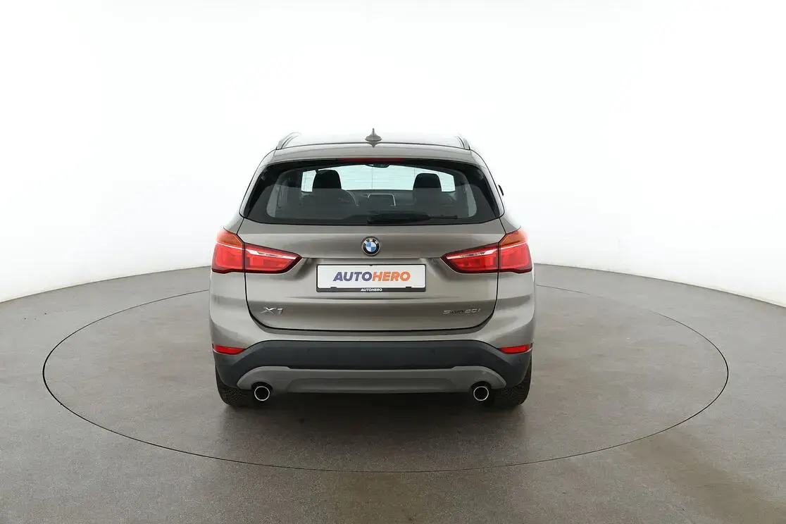 Gebraucht BMW X1 Advantage 192 PS (141 kW) 2019 Silber SUV