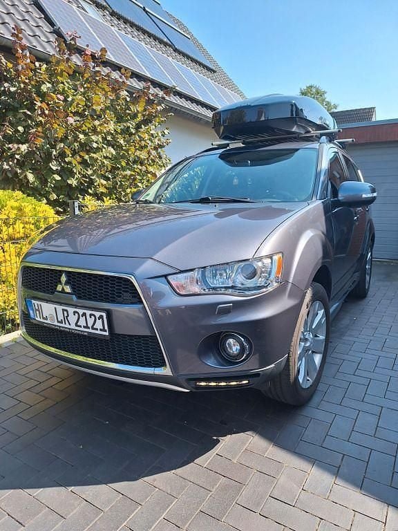 Gebraucht Mitsubishi Outlander Edition 147 PS (108 kW) 2010 Grau SUV