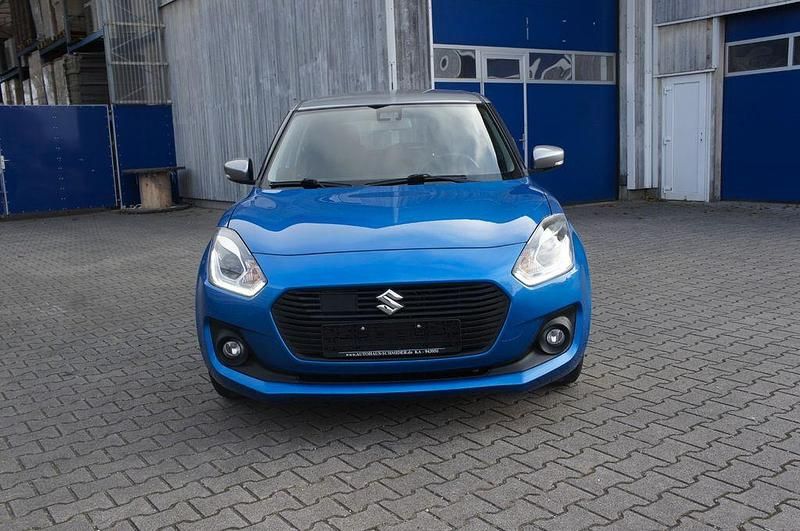 Gebraucht Suzuki Swift Comfort+ 111 PS (81 kW) 2018 Blau Limousine