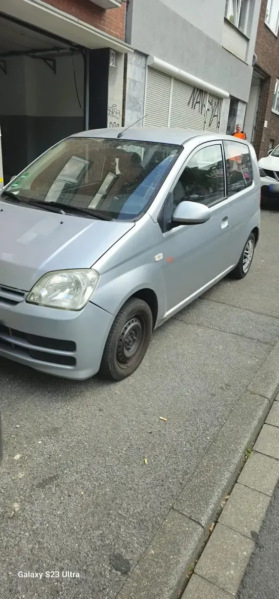 Gebraucht Daihatsu Cuore 70 PS (51 kW) 2006 Silber Kleinwagen