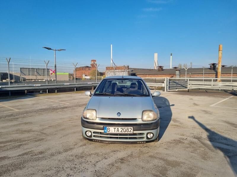Silber Gebraucht 2000 Renault Clio II Kleinwagen | 1.100 € - Bild 1/4