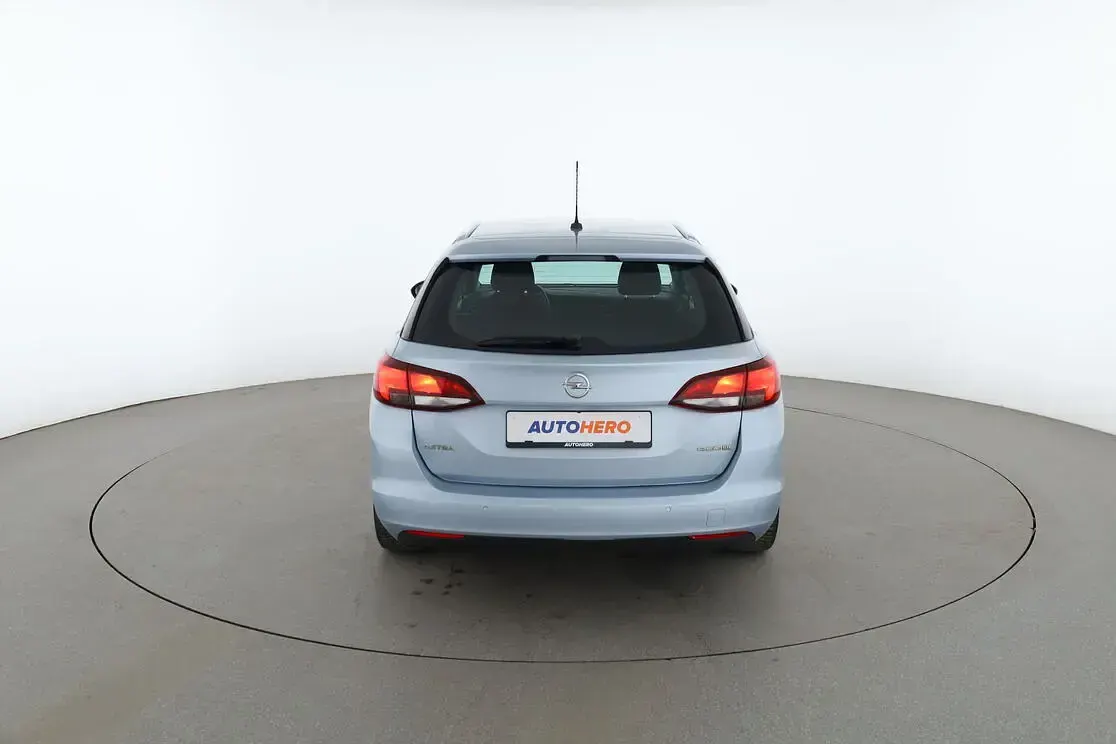Gebraucht Opel Astra Selective 105 PS (77 kW) 2017 Grau Kombi