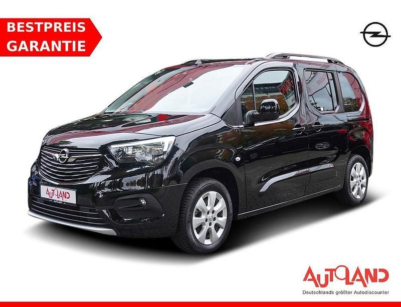 Schwarz Gebraucht 2022 Opel Combo Life Ultimate Van / Kleinbus | 26.490 € (Teuer) - Bild 1/4