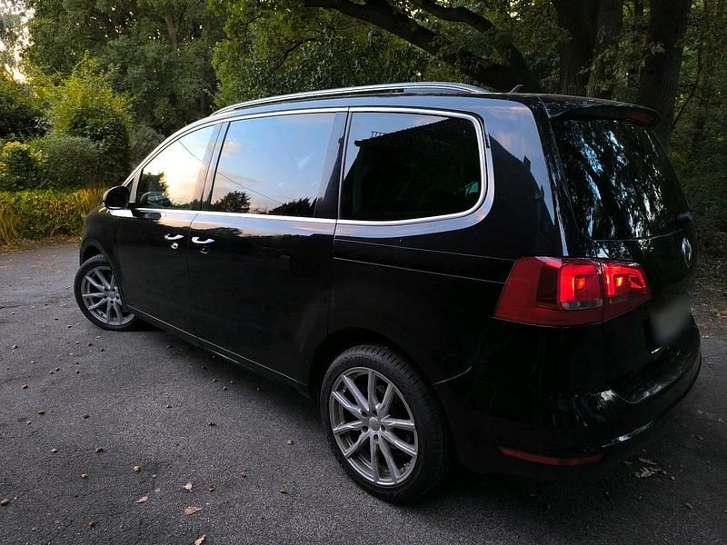 Gebraucht VW Sharan 170 PS (125 kW) 2011 Schwarz Van / Kleinbus