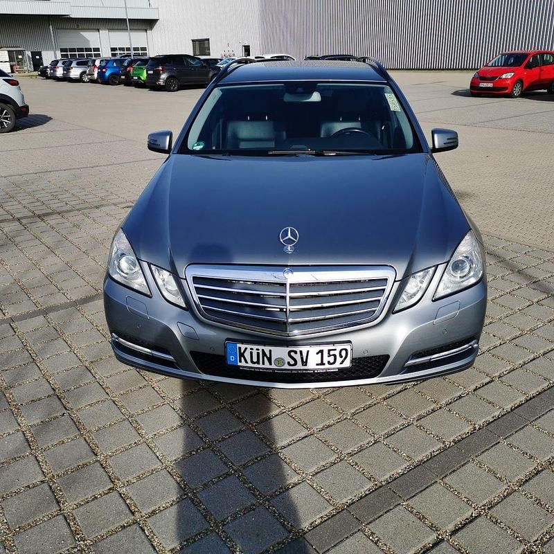 Gebraucht Mercedes E350 Elegance 265 PS (194 kW) 2012 Grau Kombi