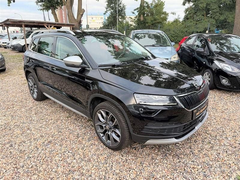 Schwarz Gebraucht 2020 Skoda Karoq SUV | 19.400 € (Etwas zu teuer) - Bild 1/4