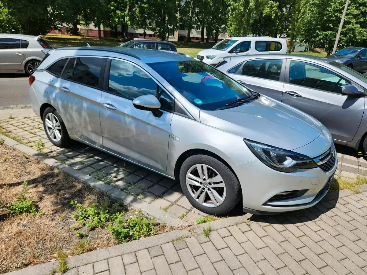 Gebraucht Opel Astra Business 110 PS (80 kW) 2017 Silber Kombi
