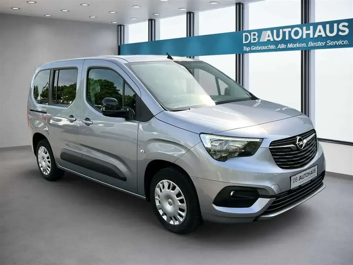 Gebraucht Opel Combo Life Elegance 131 PS (96 kW) 2022 Silber Van / Kleinbus