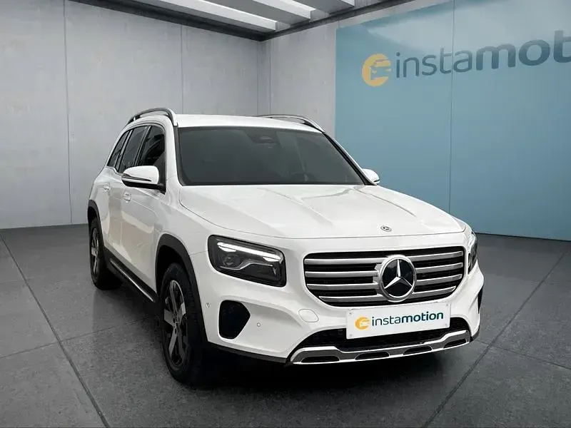 Gebraucht Mercedes GLB220 190 PS (139 kW) 2025 Weiß SUV