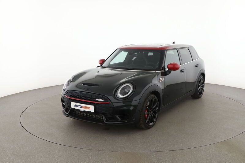 Grün Gebraucht 2023 Mini John Cooper Works Clubman Kombi | 36.540 € (Guter Preis) - Bild 1/4