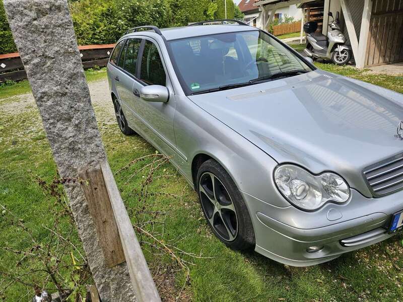Silber Gebraucht 2006 Mercedes C200 Classic Kombi | 2.999 € (Fairer Preis) - Bild 1/4