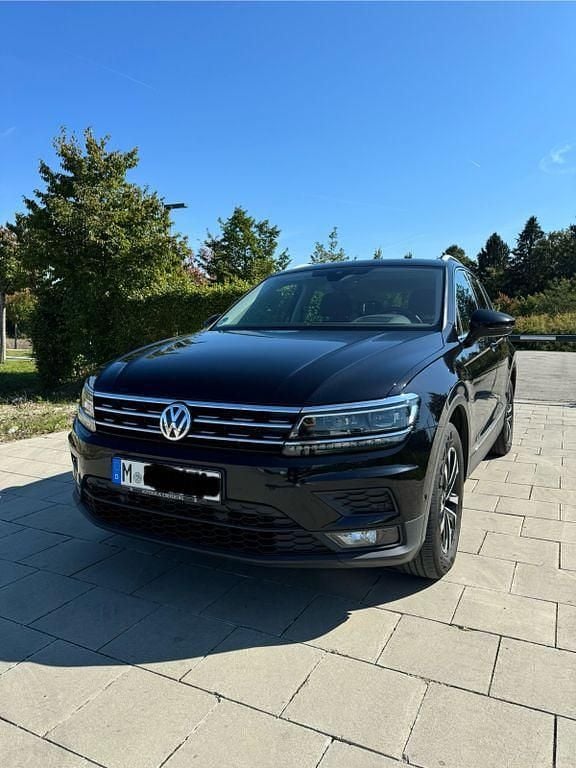 Gebraucht VW Tiguan 150 PS (110 kW) 2020 Schwarz SUV