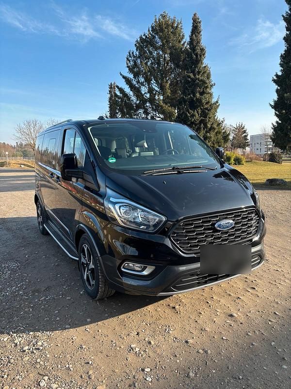 Gebraucht Ford Tourneo Active 130 PS (95 kW) 2023 Schwarz Van / Kleinbus
